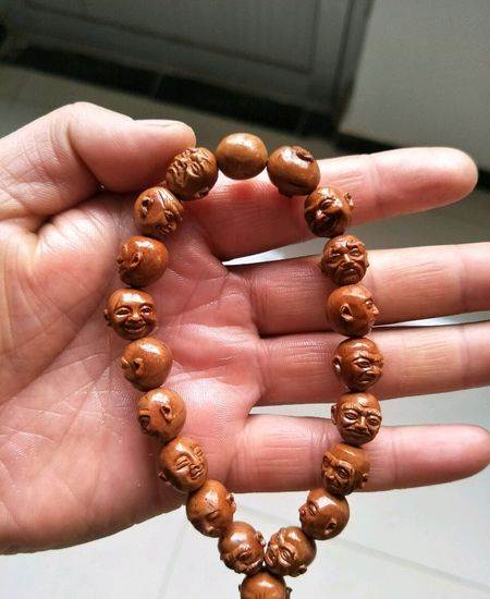 龙纹桃核雕刻十八罗汉尺寸1.2?1.3左右