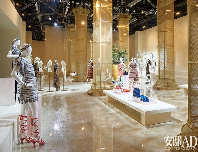 chanel chengdu ifs mall - pictures by olivier saillant (1).jpg
