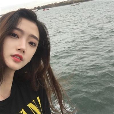 真人女生头像气质成熟好看图片 喜欢和你静静的待在一