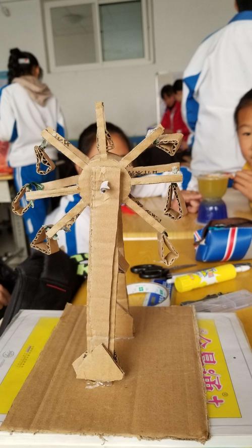 变废为宝,创意小能手七级小学六年级二班研究性学习之手工制作
