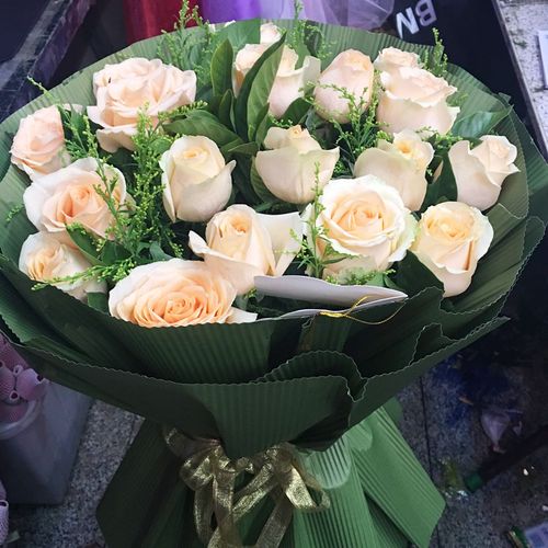 武汉中秋节鲜花速递同城全国送花19香槟玫瑰花束鄂州随州南京成都