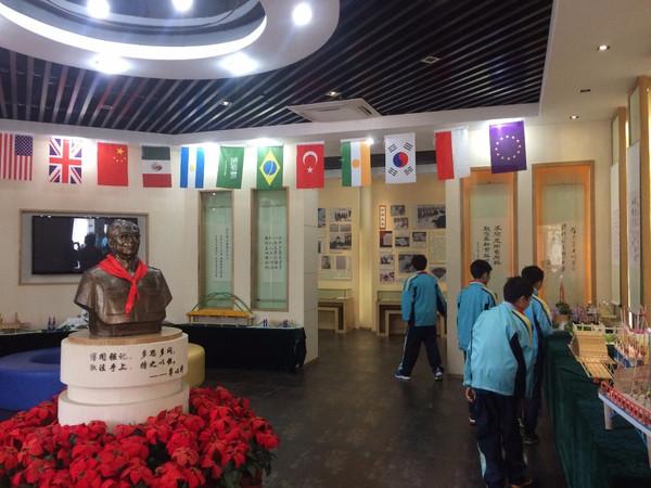 茅以升事迹展览馆邀请您参观"五彩缤纷桥展":动手制作筷子桥,吸管桥