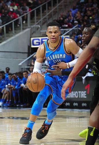 雷霆击败老鹰四连胜 不只因为威少成nba历史第四人