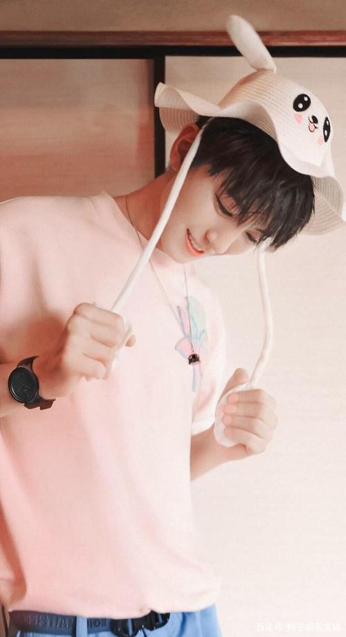 王俊凯,依然是那个温柔的"小狮子",成熟的"小少年"