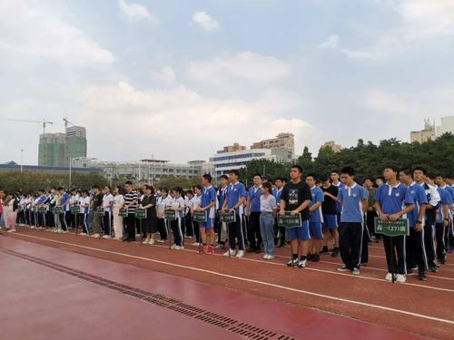 消防安全 从我做起——光明区高级中学成功举办学生宿舍至操场自主