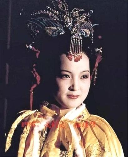 红楼梦:难怪元春会死于"虎兔相逢"时,你看这是影射了