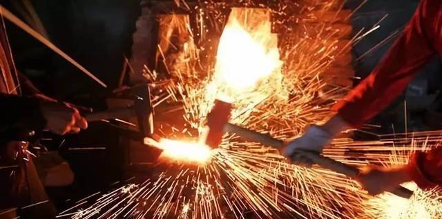 在传说中有一把古罗马刀看这把刀的形状其实是不可能存在的