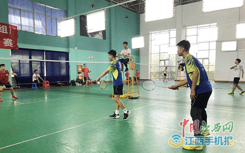 东华理工大学在江西省第十五届运动会羽毛球锦标赛中勇夺三金