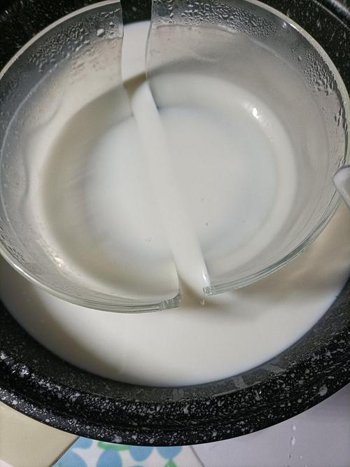 sos玻璃碗炸了一碗奶全毁了