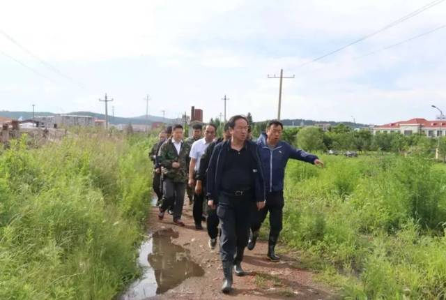 区长陆学军检查指导防汛准备工作