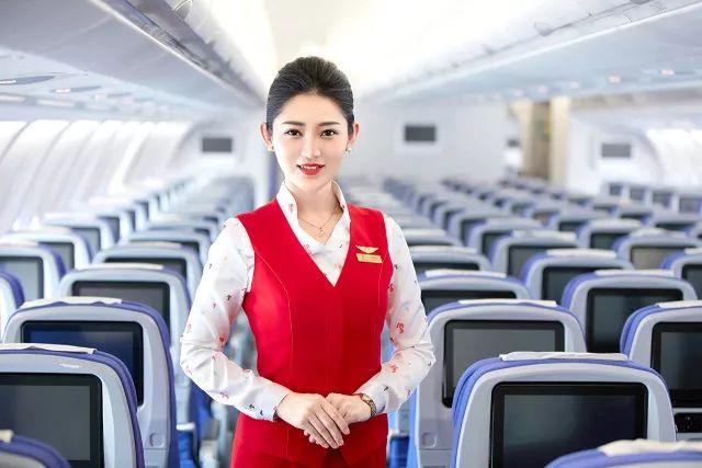 爱美之心,人皆有之   5月15日,第九届世界航空公司排行榜新闻发布会