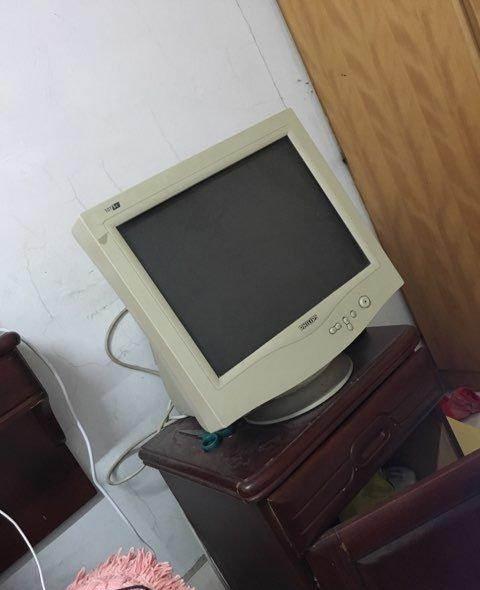 飞利浦大脑袋显示器
