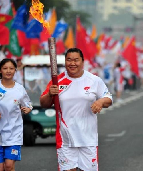 雅典奥运会唐功红冒死一举,为中国勇夺金牌,销声匿迹后现状如何