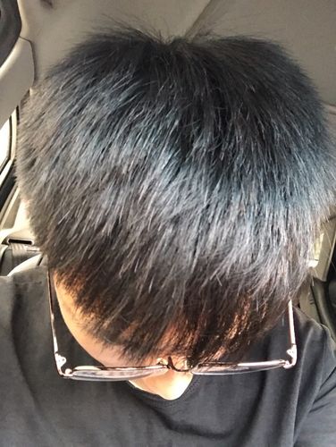 我的头发很硬,我想留背头但是做不了.软化一下可以吗