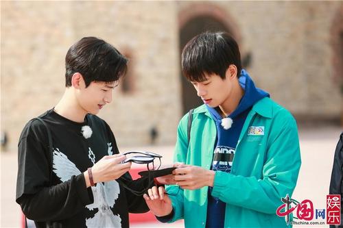 《二十四小时》周六收官 白敬亭魏大勋友谊"翻船"