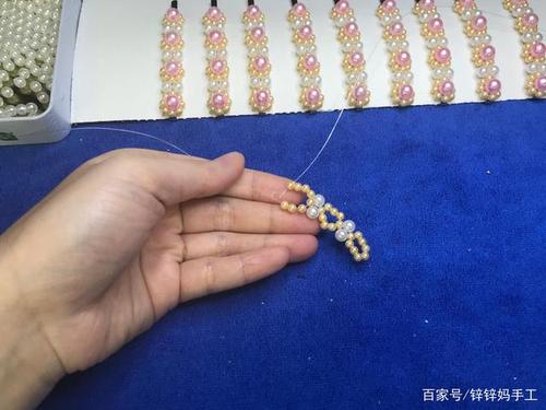 在家自制手工活网红发夹方法很简单一学就会只需简单几步就能完成