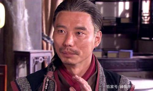 他也是当年大火的喜剧《龙门镖局》里的恭叔,依旧是职场老手,依旧非常