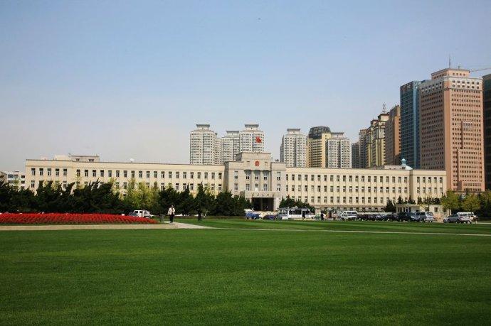 春日再游斯大林广场……(110504)_大连老吉普_新浪博客