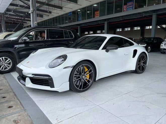 22款保时捷911两门四座硬顶跑车