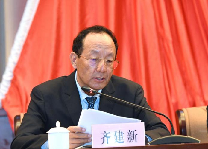 中国共产党成立100周年迪庆州"两优一先"表彰大会召开