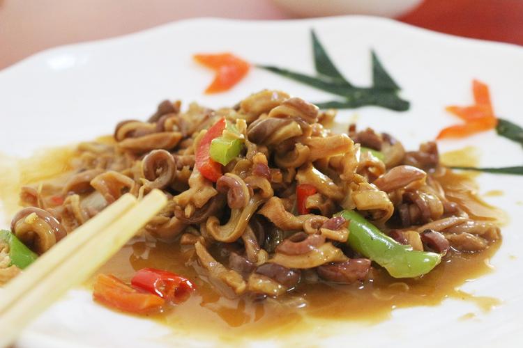 一道生炒猪肚的活色生香