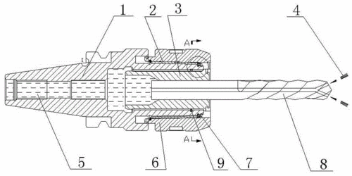 一种出水式强力刀柄,包括柄体,直筒夹和锁紧套,锁紧套固定安装于柄体