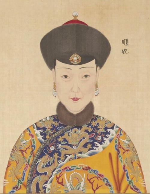乾隆皇帝后妃子女简介(实拍乾隆皇帝的妃嫔们)