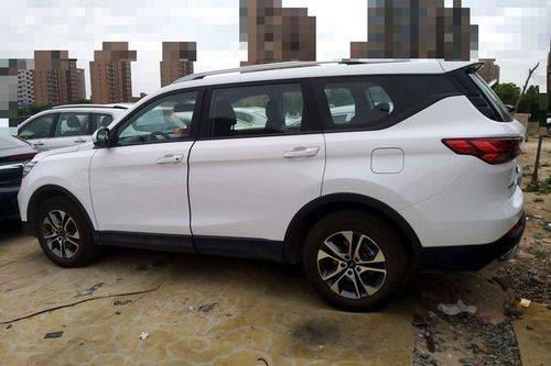 长安欧尚科赛 2020款 1.5t 手动风尚型 7座