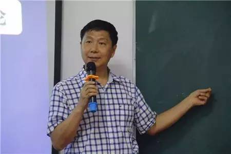 章红兵  猪病专家 金华科技学院教授