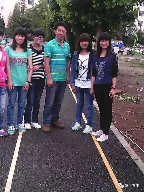 学生王建桃罗平第二中学钱玲老师很幸运我的高中生活中有你.