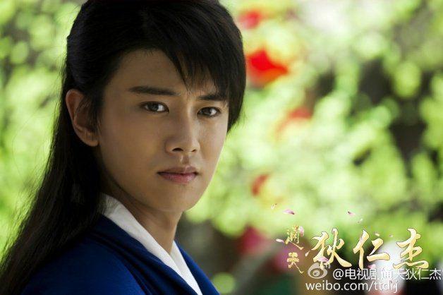 由景甜,任嘉伦,万茜,舒畅等主演.