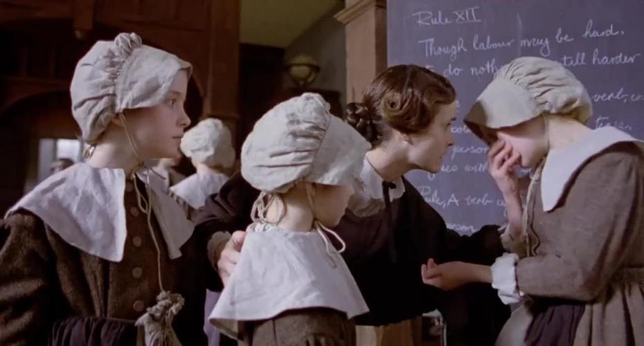 简爱小简爱自告奋勇为海伦画像女孩间相互欣赏的感觉真美好