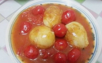 今天小编看到这款番茄炒鸡蛋,不得不说很是实在 而这款番茄蒸蛋更是毫