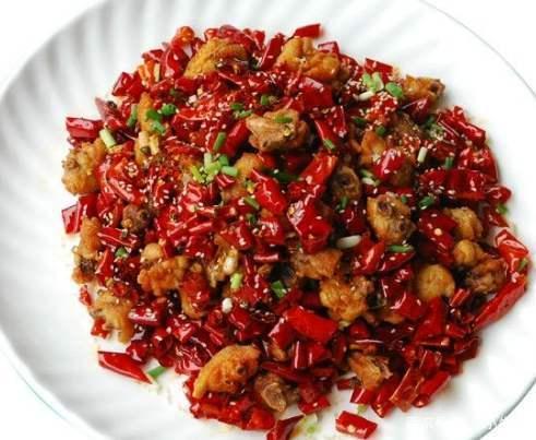 四川正宗辣子鸡味道鲜美好吃地道,这样做才是正确的