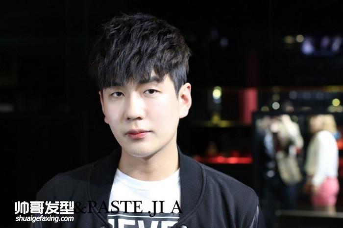 男生烟花烫发型图片好看帅气的烟花烫发型