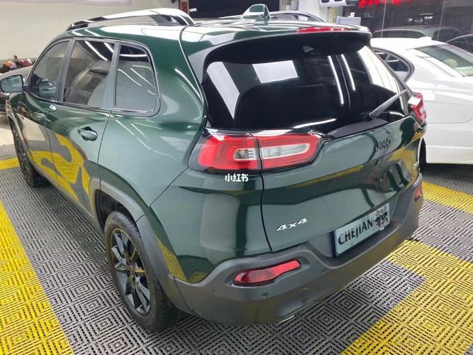 吉普自由光改色_吉普怎么样_汽车改色_汽车_汽车装饰