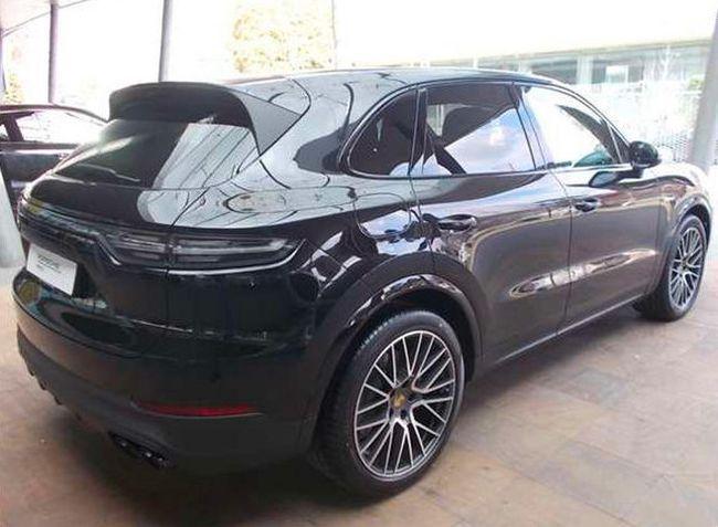 新款保时捷卡宴海外到店实拍