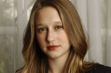 泰莎·法米加图册_百度百科