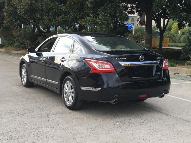 尼桑天籁2.0l舒适版