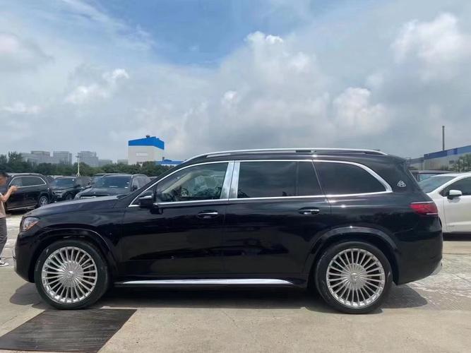 迈巴赫gls600黑棕国六现车落地价格最低