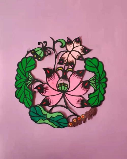 于老师的套色剪纸作品.