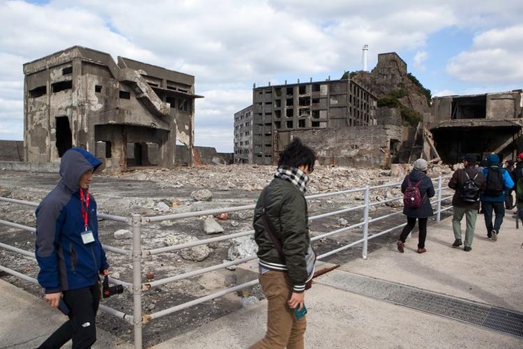 影像| 日本军舰岛实拍,一片荒凉,已是世界遗产