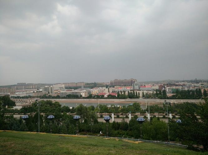 内蒙古自治区鄂尔多斯市准格尔旗滨河南路靠近第六幼儿园天气预报