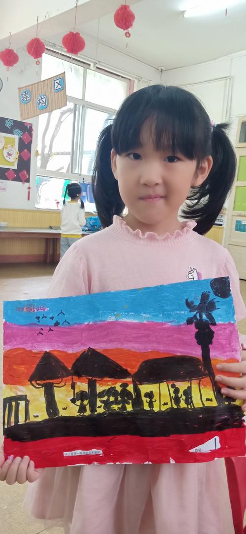 曼斯特金科幼儿园,大大班美术活动《剪影画》