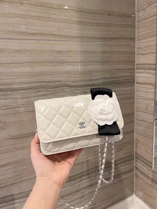 香奈儿山茶花包包_包包_山茶花_香奈儿怎么样_百搭_最