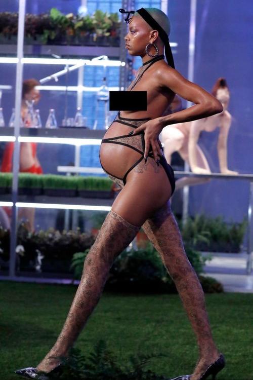 蕾哈娜的内衣品牌另类开秀,喜欢维密的直男癌怕是要气