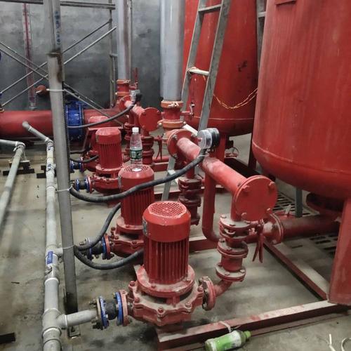 消火栓稳压机组   上一个 下一个>      适用于各种建筑室内外消防栓