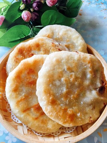 皮薄馅儿大的水萝卜鲜肉饼