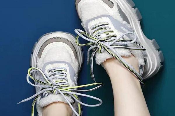 老爹鞋鞋带的穿法