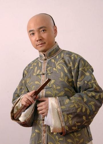 如何评价徐峥在《李卫当官》第一部里的表现?